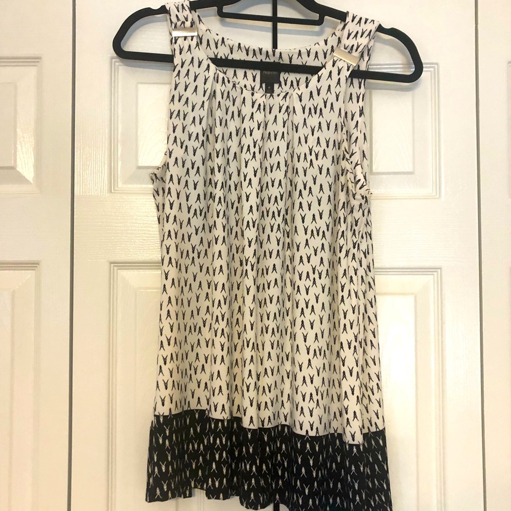 Women’s sleeveless top